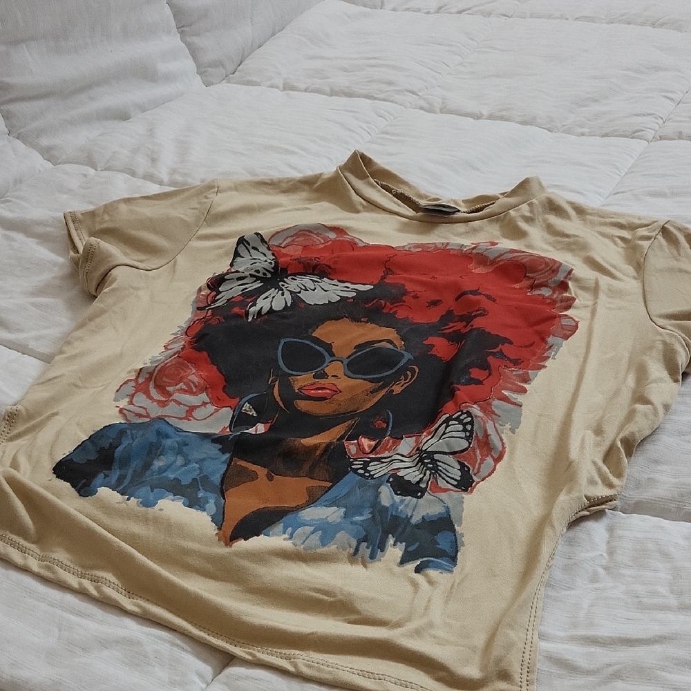 Tan Graphic T-Shirt with Red and Blue Design Cropped